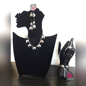 Paparazzi  silver  gunmetal    jewelry set